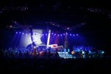 Pop meets Classic 2009 VW-Halle, meike plays her song Seefahrerherz in front of 6,000 people